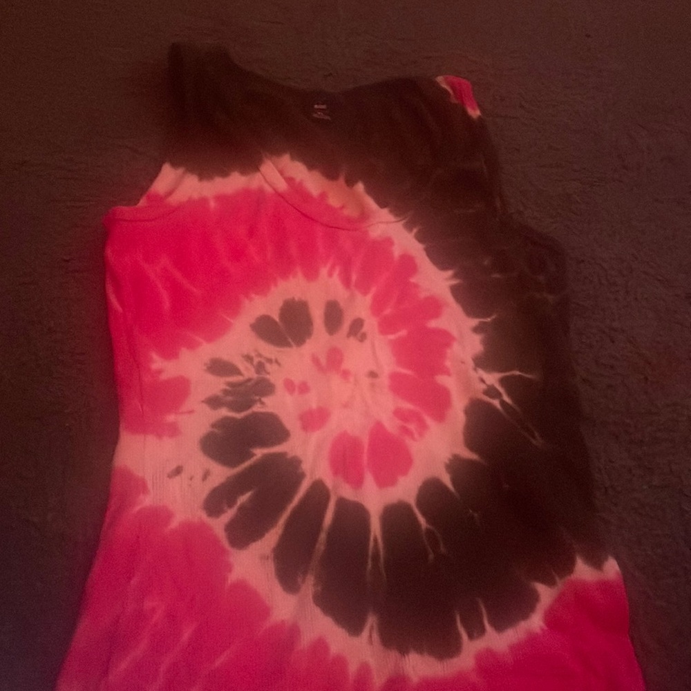 Rank top , xl, pink multi dyed